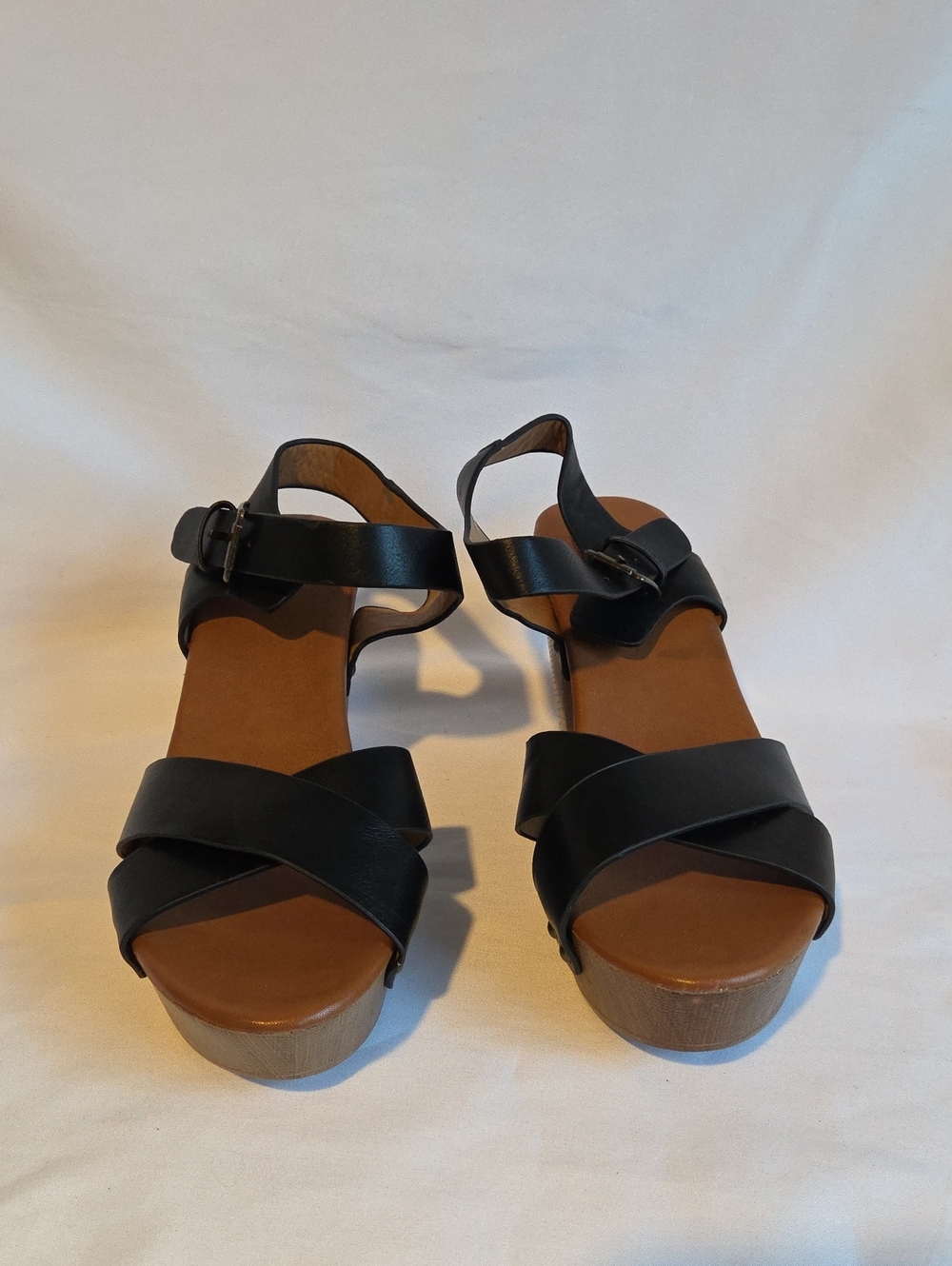 Qupid Faux-wood Platform Clog Sandals